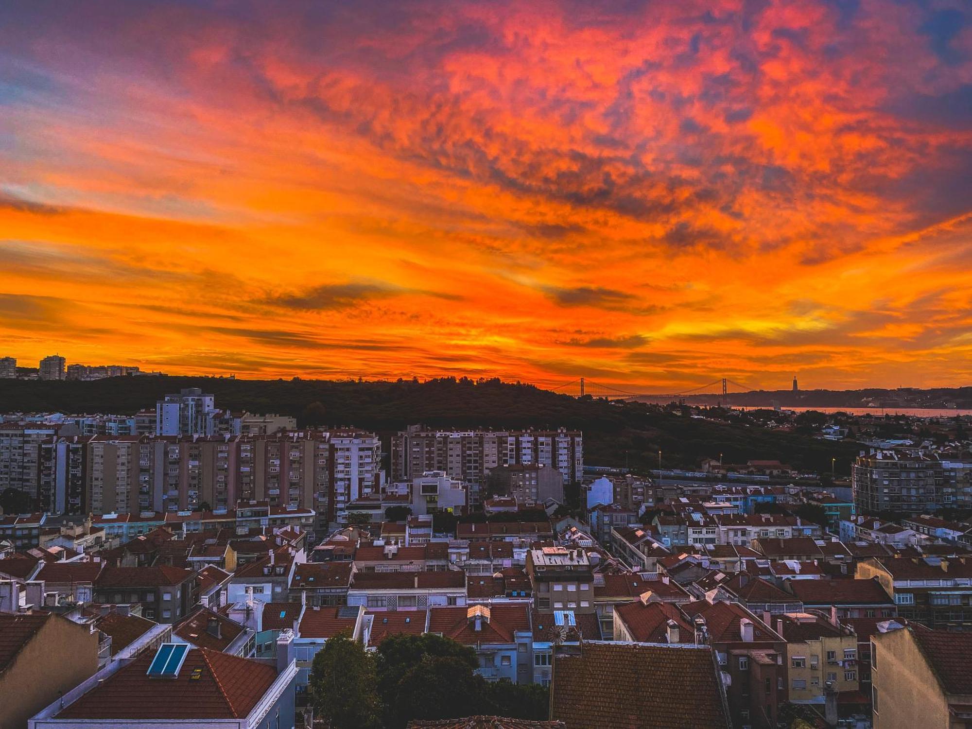 Ideally Located With Perfect Views Algés Dış mekan fotoğraf